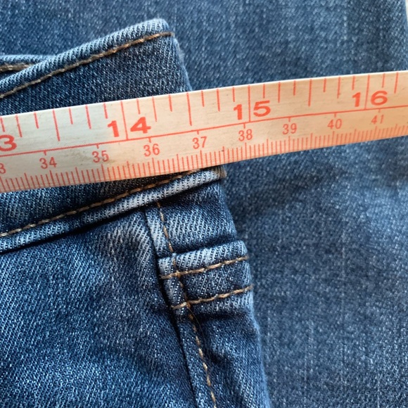 Banana Republic skinny jeans. Size 29/8. - Picture 7 of 8